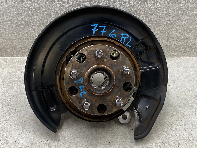 2013-2020 LEXUS GS200T GS350 REAR LEFT DRIVER SIDE SPINDLE KNUCKLE OEM LOT776