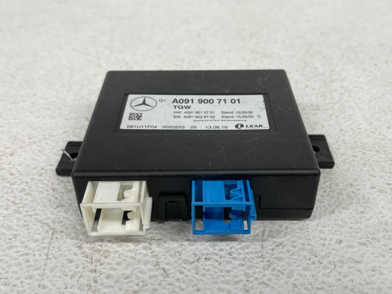 ⭐2017-2019 INFINITI QX30 CHASSIS GATEWAY CONTROL MODULE UNIT OEM LOT2315