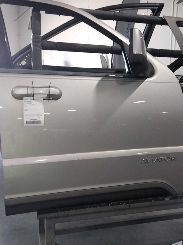 2003 Lincoln Aviator Right Front Door Silver OEM Used 148K Miles