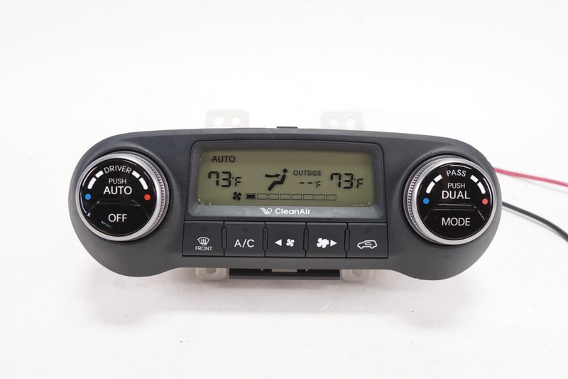 HYUNDAI TUCSON Heater Climate Control A/C OEM 2013