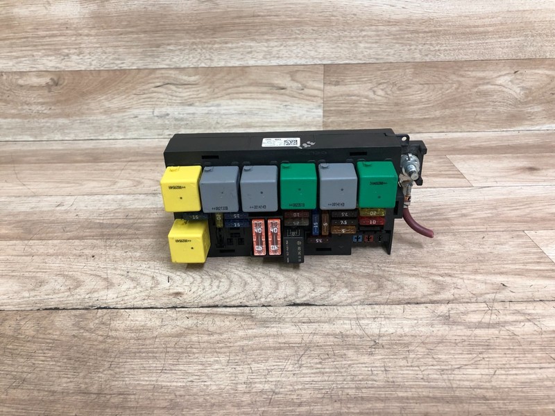 MERCEDES BENZ OEM GL450 ML350 R350 FRONT SAM FUSE BOX RELAY FUSES RELAYS BLOCK 2