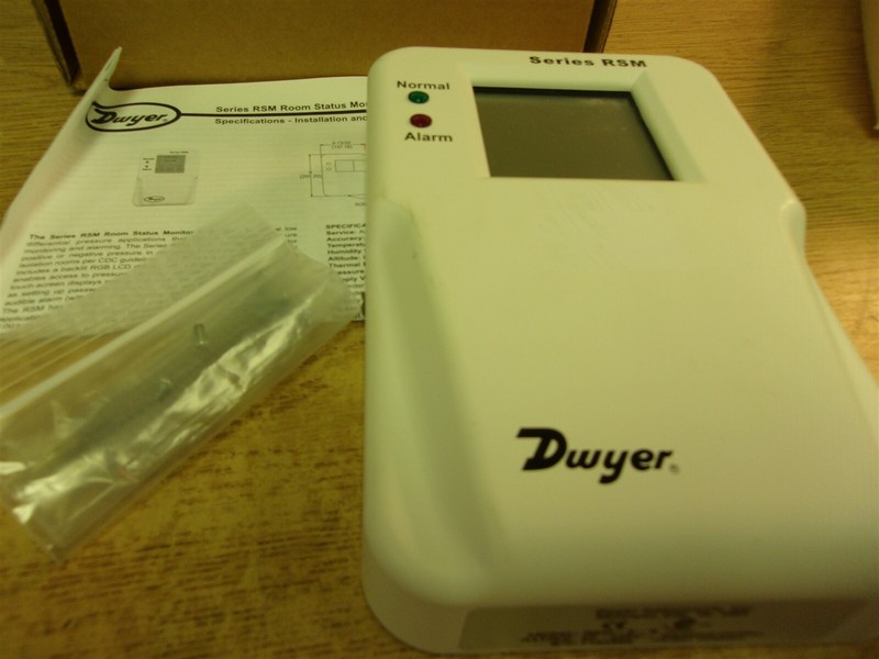 Dwyer RSM-3-B Room Status Monitor FOR PARTS OR REPAIR *FREE SHIPPING*
