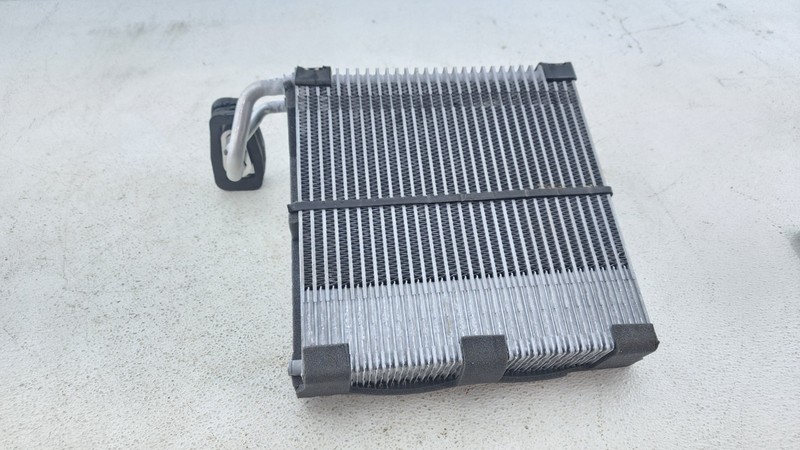 2023 Honda ridgeline AC Heater Blower MotorBox radiator OEM