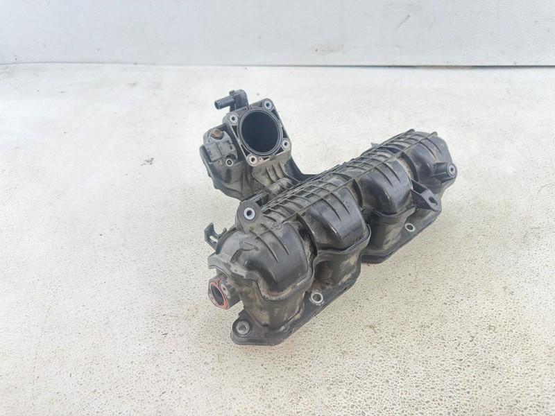 2010-2015 Toyota Prius 1.8L Hybrid Air IntakePlenum OEM USED Genuine OEM