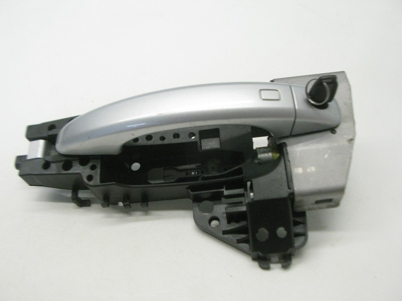 09-16 AUDI B8 A4 S4 SEDAN DOOR OPEN HANDLE FRONT DRIVER LEFT KEY OEM 051325