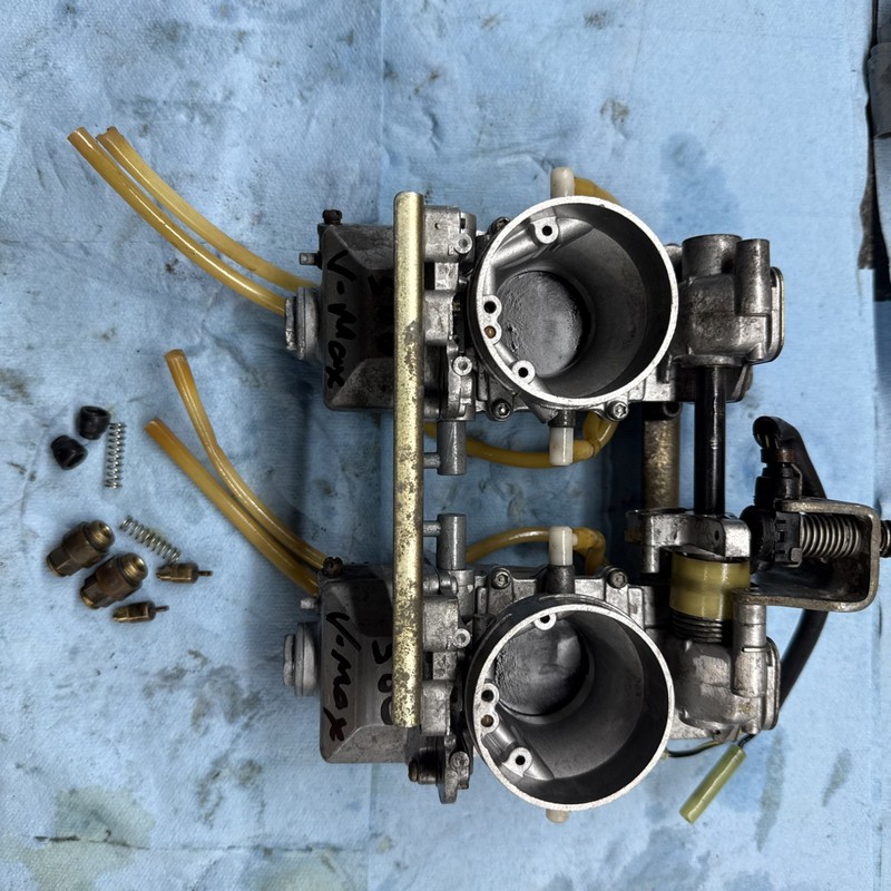 1995 95 94 Yamaha Vmax 500 Vmax ST Carbs Carburetor 8CA-14100-02-00 Good