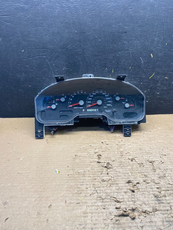2006 Ford E350 Gauge Speedometer Cluster OEM s9003 DG