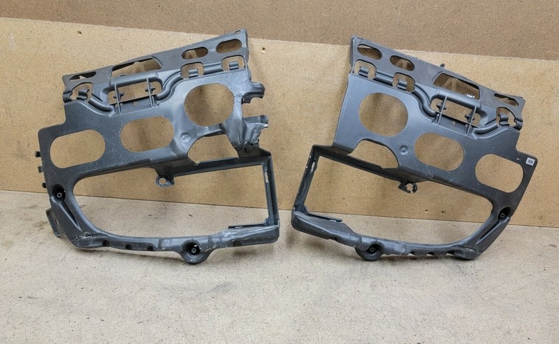 2008 - 2010 BMW 5 SERIES E60 Front Bumper Foglight Cover Brackets Lh And RH OEM