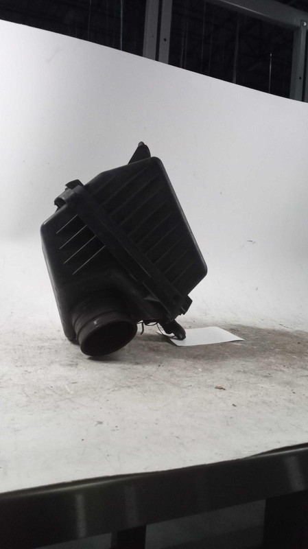 2003 Hyundai Sonata Air Cleaner Assembly OEM 2811137101 Used 149K Miles
