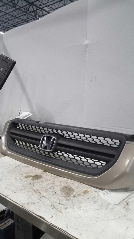 2005 Honda Pilot Gold Grille OEM 7034820 4DR SUV Used Part 19139