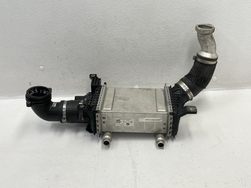 2017-2022 Alfa Romeo Giulia Quadrifoglio Right Turbo Intercooler 2.9L 1581 OEM