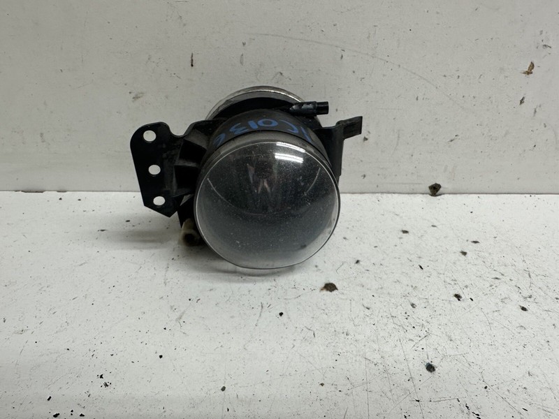 2004-2007 BMW 525i Front Right Passenger Foglamp Foglight Fog Lamp Light Oem