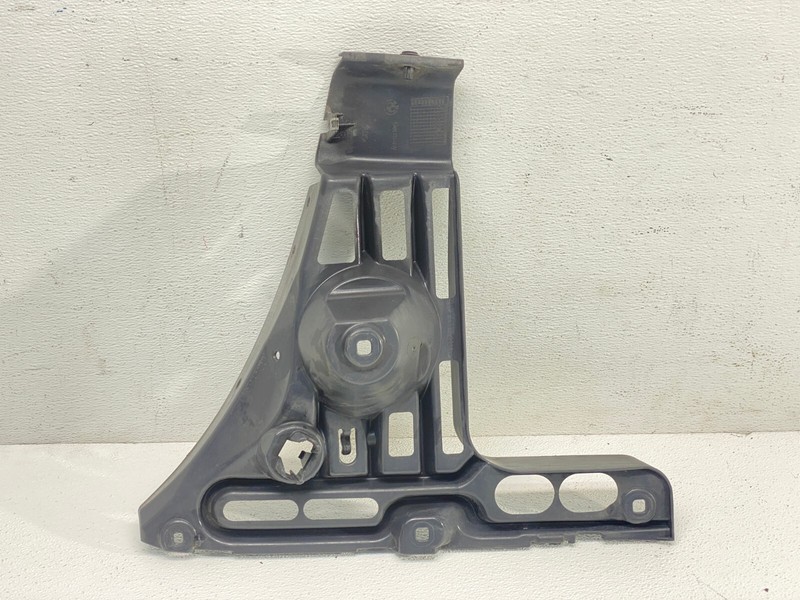 04-10 BMW E63 E64 M6 Rear Left Driver Side Bumper Support Bracket Mount OEM✅