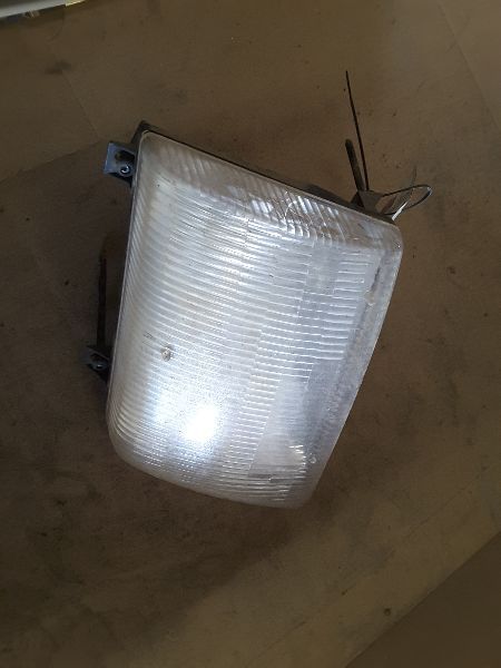 98 99 00 01 02 03 DODGE RAM 1500 VAN R. HEADLIGHT 68864