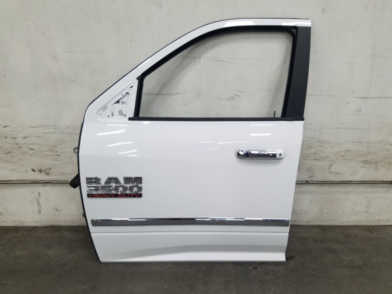 2018 Ram 3500 Laramie DRW Diesel 4x4 Left Front Driver Door #5222 V10