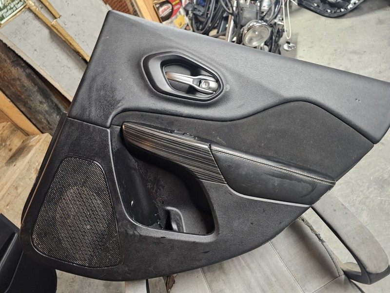 Fits 2014 - 2018 JEEP CHEROKEE Rear Right Passenger Door Trim Panel Black