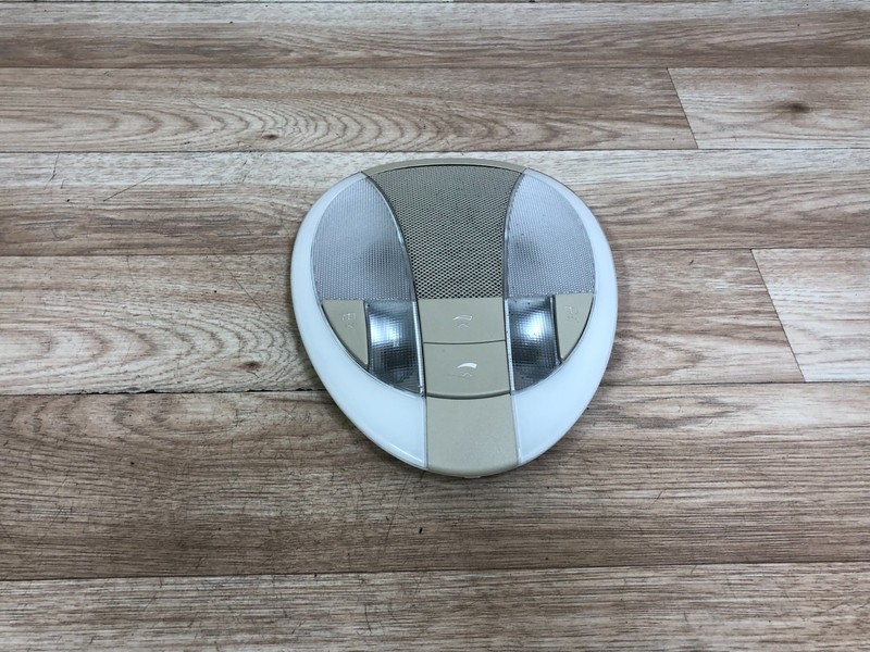MERCEDES BENZ OEM W219 CLS500 CLS55 REAR OVERHEAD DOME LIGHT SWITCH TAN 2