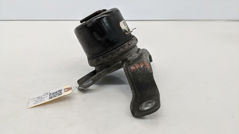 Front Right Engine Mount Bracket 2016 Volvo S60 30671245 2012 2013 2014 2015