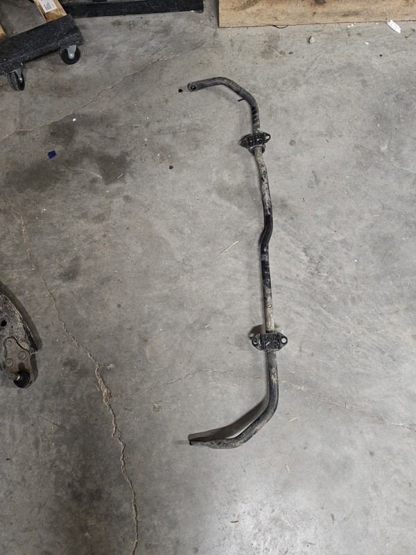 2017 KIA SORENTO LX FRONT SWAY BAR OEM