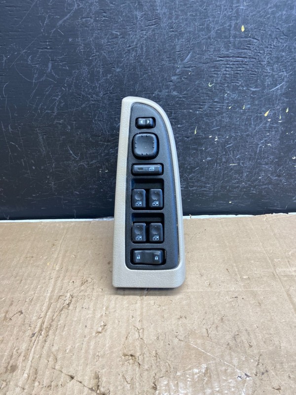 2003-2006 Chevrolet Silverado Driver Side Master Window Switch AE2060 DG