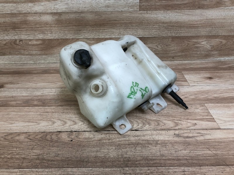 BMW E39 525 528 530 OEM FRONT WINDSHIELD WASHER FLUID RESRVOIR TANK 1997-2003 2