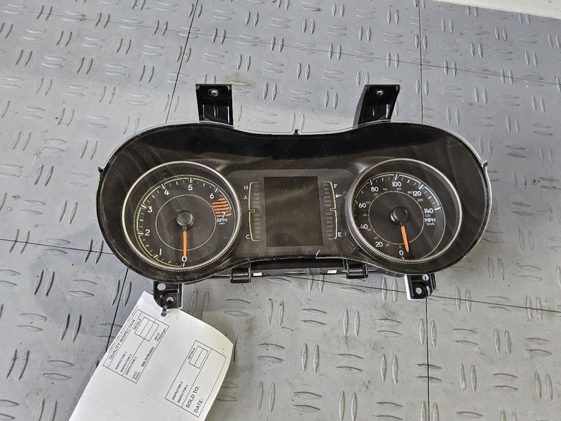 Speedometer Cluster 140 MPH 3.5" Screen Fits 17-18 CHEROKEE 3457811