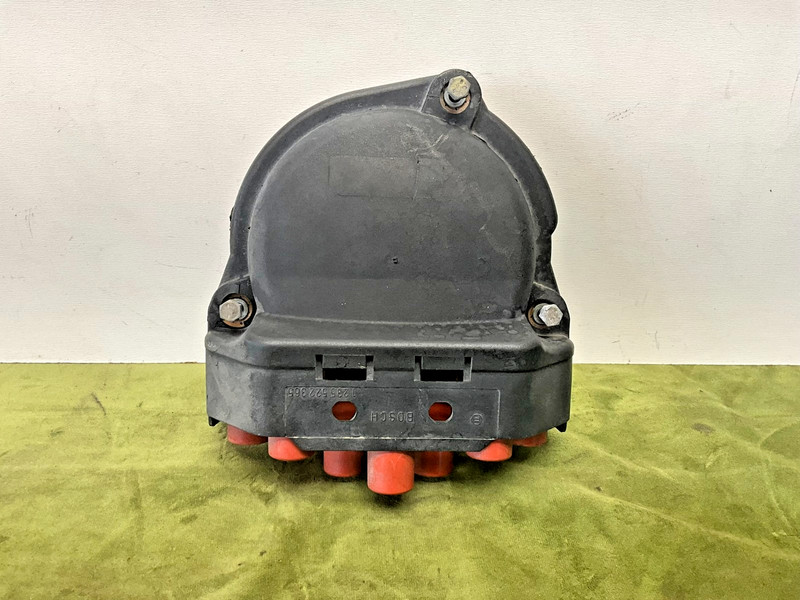 78–01 BMW E28 E30 E34 M5 M6 M20 M30 S58 Engine Ignition Coil Distributor Cap OEM