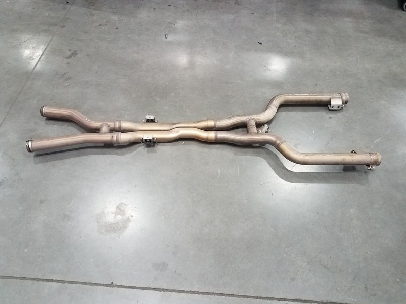2016 Mercedes AMG C 63 S OEM Exhaust Center Pipe / Mid Section #4566 Y4