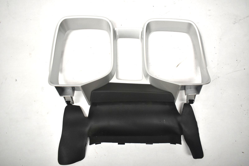 2010-2015 Chevrolet Camaro Speedometer Trim OEM 22799700 USED GM