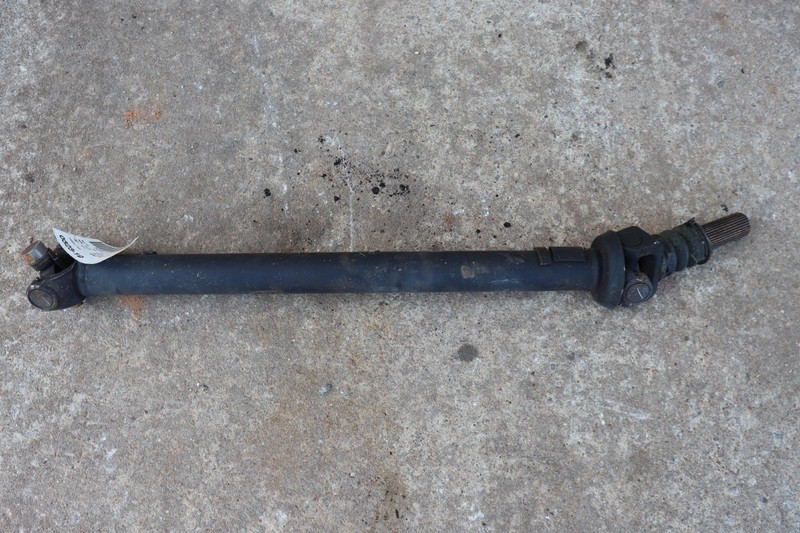 2015-2020 CHEVY TAHOE 4X4 FRONT DRIVE SHAFT PROPELLER CARDAN SHAFT OEM