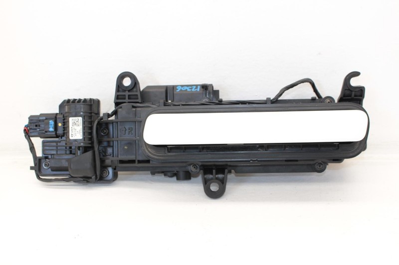24-25 Kia EV9 Driver Left Rear White Exterior Door Handle 83655DO000