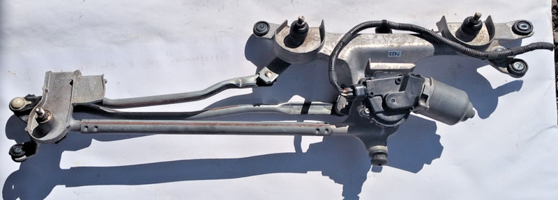 2009-2015 Toyota Prius Front Windshield Wiper Motor Linkage 85110-50140 OEM
