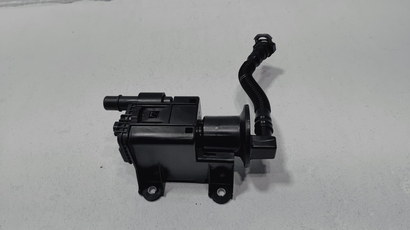 2018-2024 TOYOTA CAMRY AVALON FUEL VAPOR CANISTER & LEAK DETECTION PUMP OEM