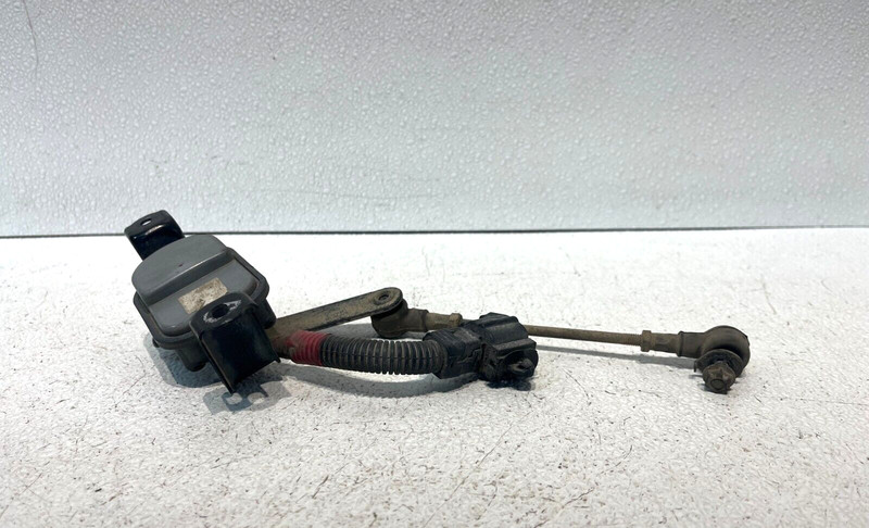 2001 2002 2003 2004 2005 2006 FRONT LEFT SUSPENSION HEIGHT LEVELING SENSOR LEXUS