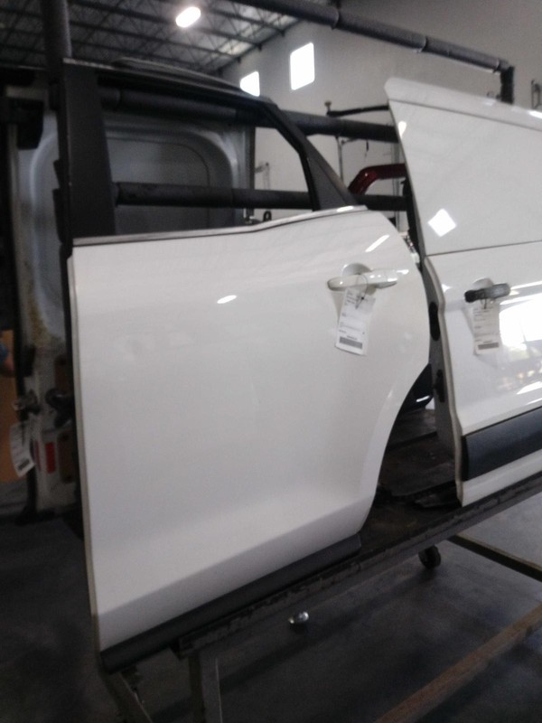 2012 MAZDA CX-7 Left Door White 4DR SUV, 122K Miles, OEM Part 526520