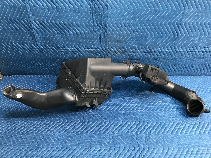 98-05 Mercedes-Benz ML430 W163 Air Cleaner Filter Intake Box Assembly OEM
