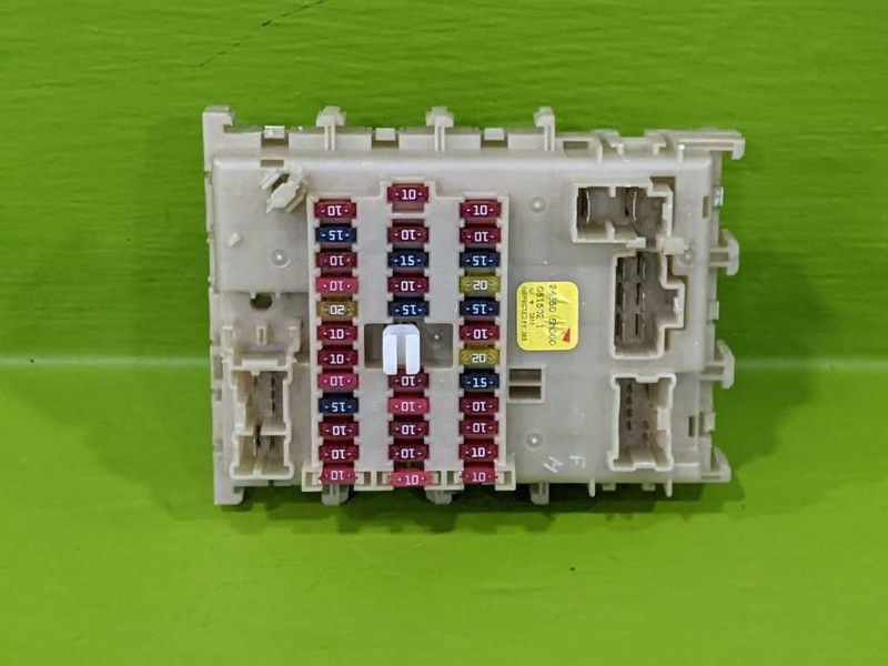 00 01 02 03 04 05 06 SENTRA CABIN FUSE RELAY BOX OEM 3794-10