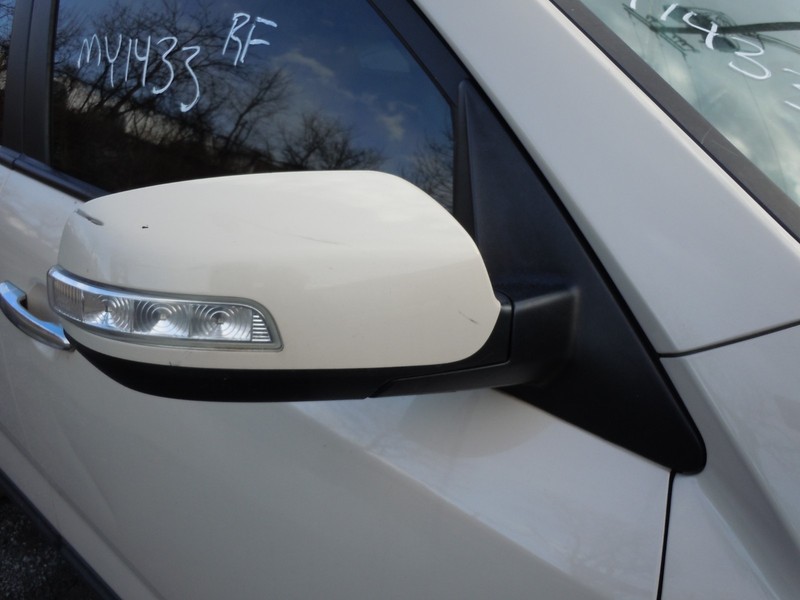2011-2015 Kia Sorento Power Door Mirror Passenger Right W/ Turn Signal MBA