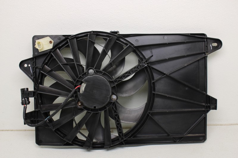 Fiat 500 Cooling Fan W/ Shroud Assembly Abarth Genuine Oem 2012-2018