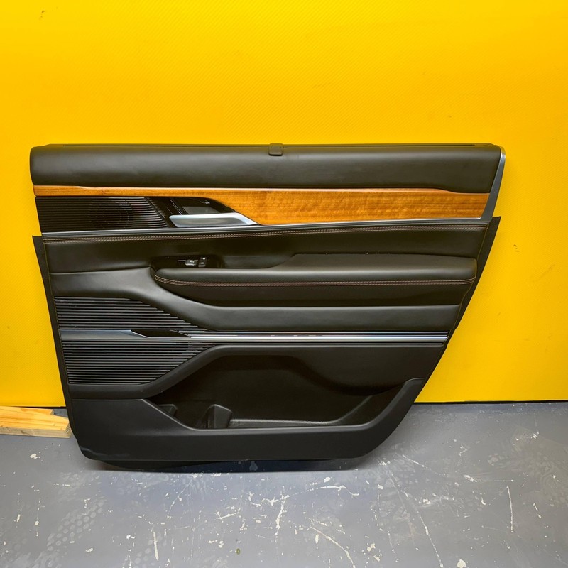 2022-2025 JEEP GRAND WAGONEER RIGHT REAR DOOR TRIM PANEL W SUN SHADE OEM