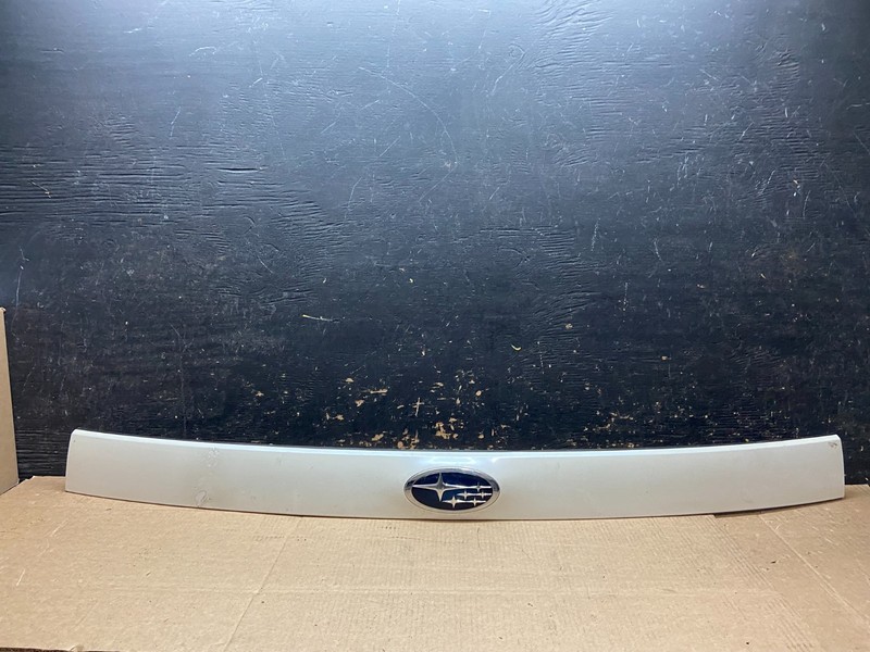 2009 - 2013 Subaru ForesterLiftgate Tailgate Trunk Trim Molding Y9397 DG
