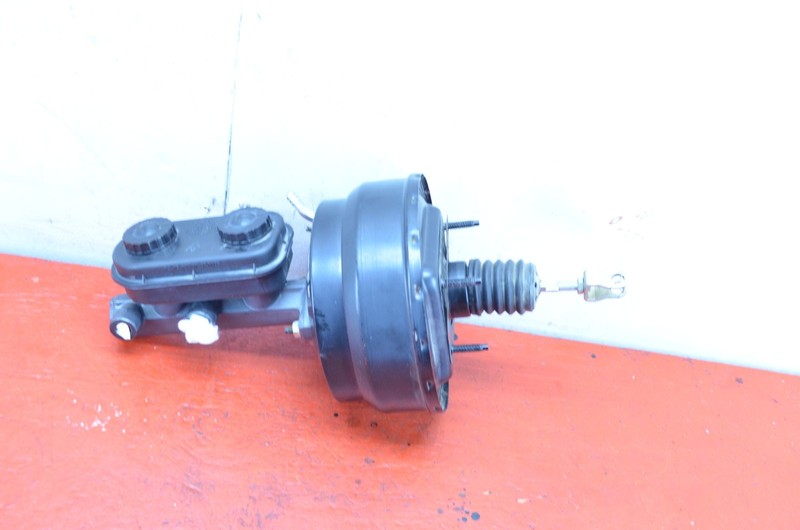 96-00 TOYOTA 4RUNNER 3.4L POWER BRAKE BOOSTER W MASTER CYLINDER OEM