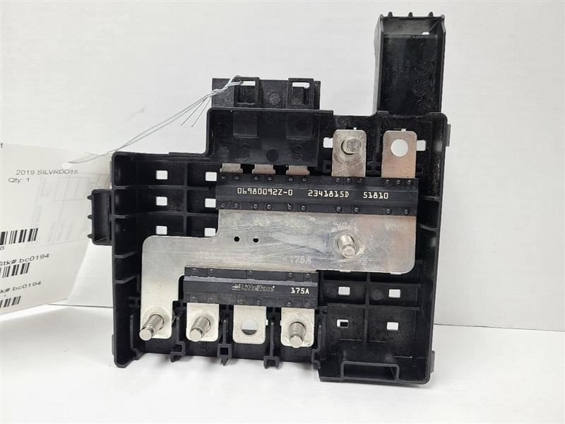 SILVRDO15 2019 Fuse Box Engine 562398