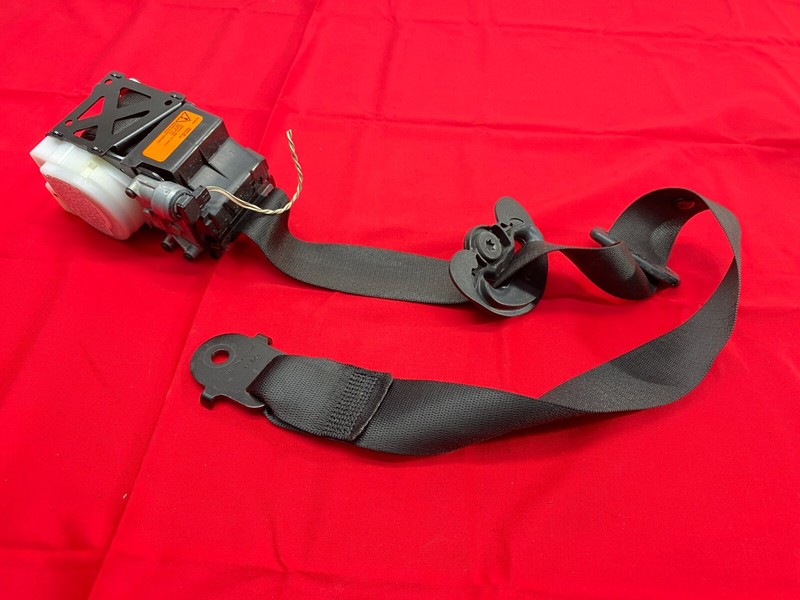 07-14 BMW E70 E71 X5 X6 Front Left Driver Seatbelt Buckle Retractor Black OEM✅