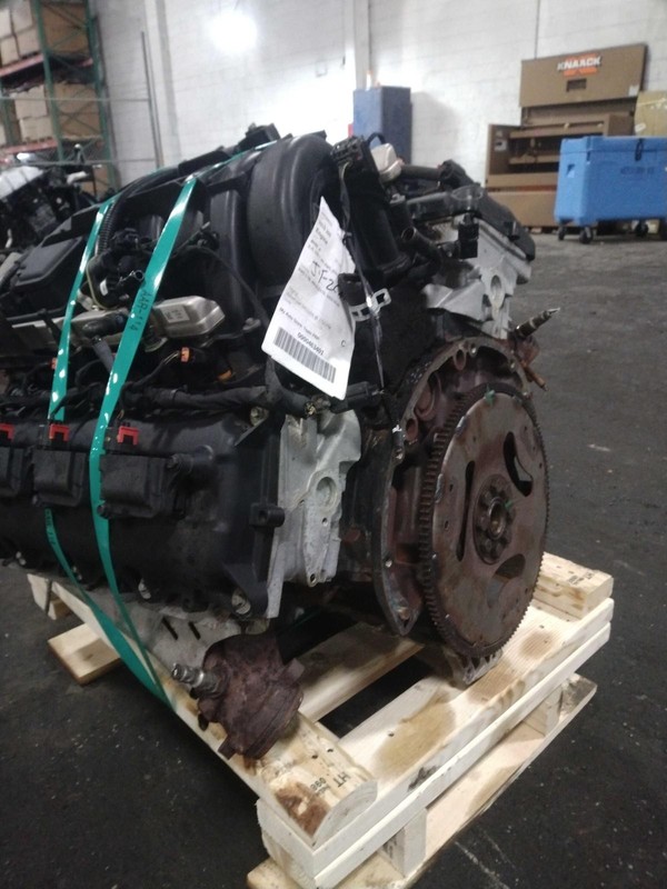 Used Engine Complete Assembly fits: 2015 Chrysler 300 5.7L VIN T 8th digit RWD G