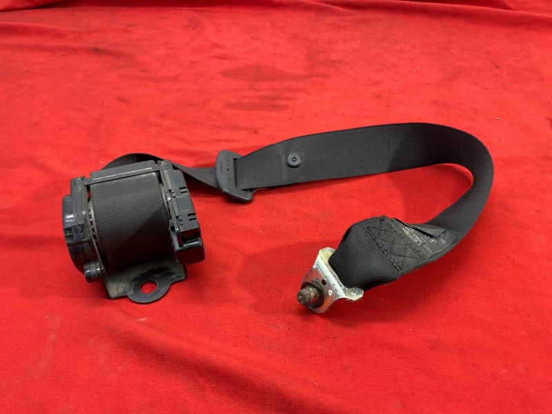 91-98 BMW E36 3 Series M3 Rear Upper Center Seatbelt Buckle Retractor Black OEM✅