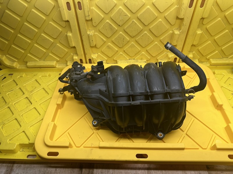 2001-2003 TOYOTA RAV4 2.0L UPPER INTAKE MANIFOLD ASSEMBLY