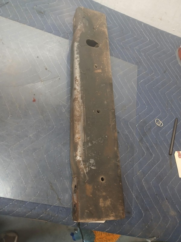 USED 2013 SILVERADO C2500 2WD FRONT SUSPENSION CROSSMEMBER SHIPPED