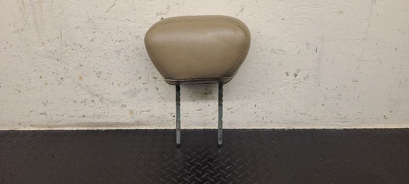 05-07 Ford F250SD F350SD Front Headrest Leather Tan OEM 5C3Z-28613D82-BAB