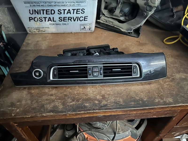 09-15 BMW 750i 750LI 740I OEM CENTER DASH VENT PANEL BEZEL TRIM W/ BUTTONS